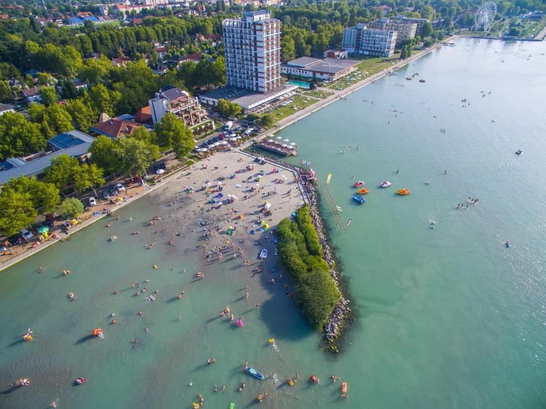 Balaton Wellness Apartman Siófok Extérieur photo