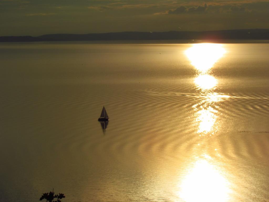 Balaton Wellness Apartman Siófok Chambre photo